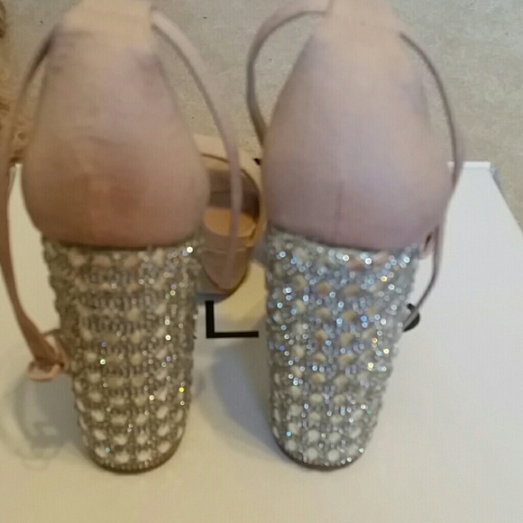 Shoes - Picture 2 of 4